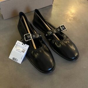 Mango Round-toe ballet flats with buckle NWT